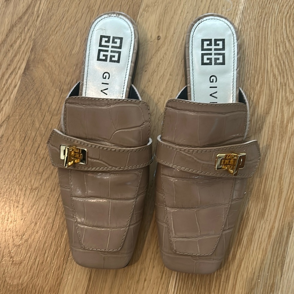 Givenchy 'Eden' Square-Toe Leather Loafer Mules